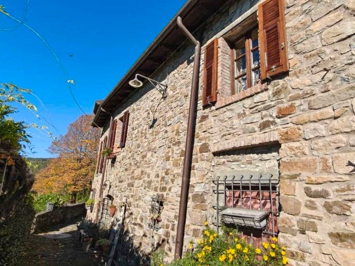 Casa con 6 locali in vendita in Località Mochignano di Sopra, Bagnone