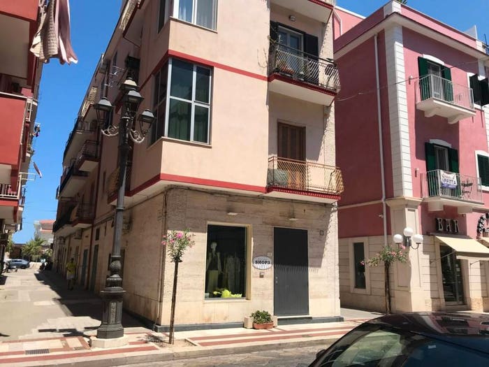 Appartamento quadrilocale in vendita in Via Albergo, Centro, Margherita di Savoia