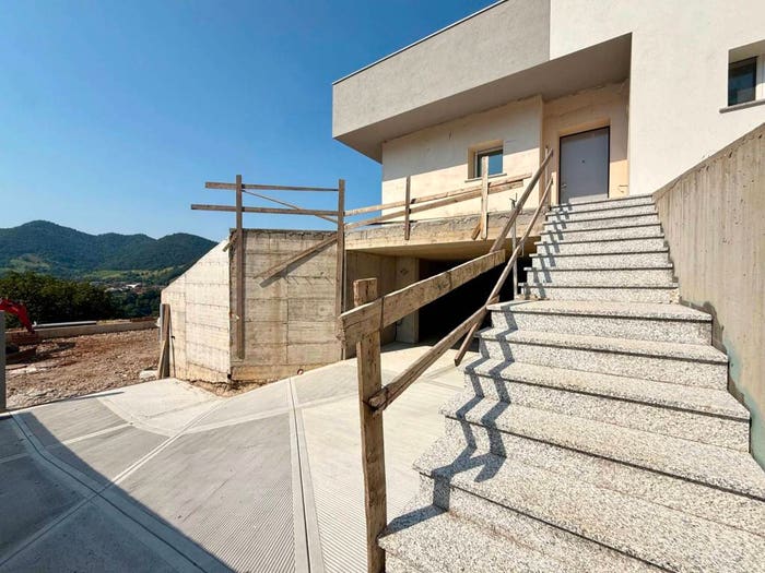 Casa quadrilocale in vendita in Via San Martino, Vigano San Martino