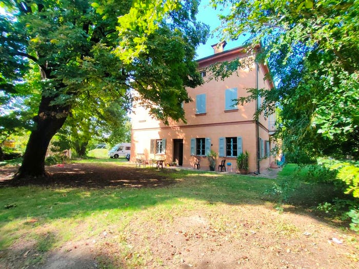 Casa con 6 locali in vendita in Via Gazzate, Centro, Nonantola