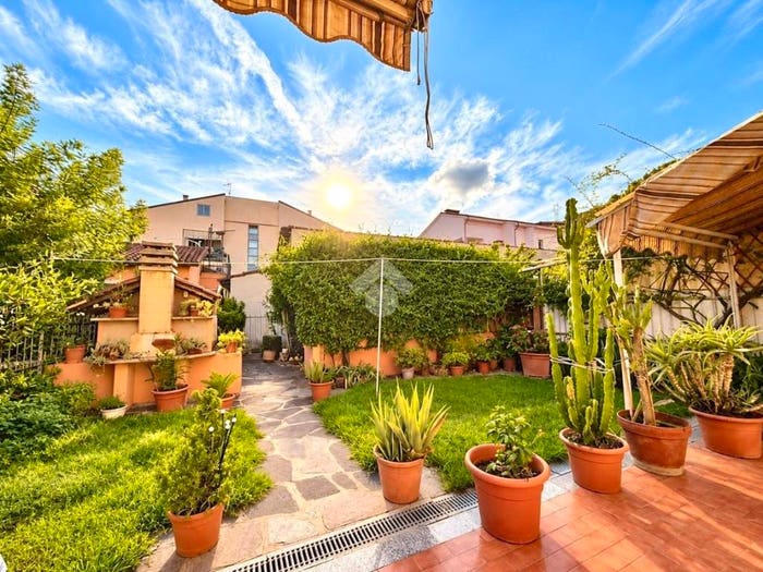 Appartamento trilocale in vendita in Via M Genlis, San Fedele Lusignano, Albenga