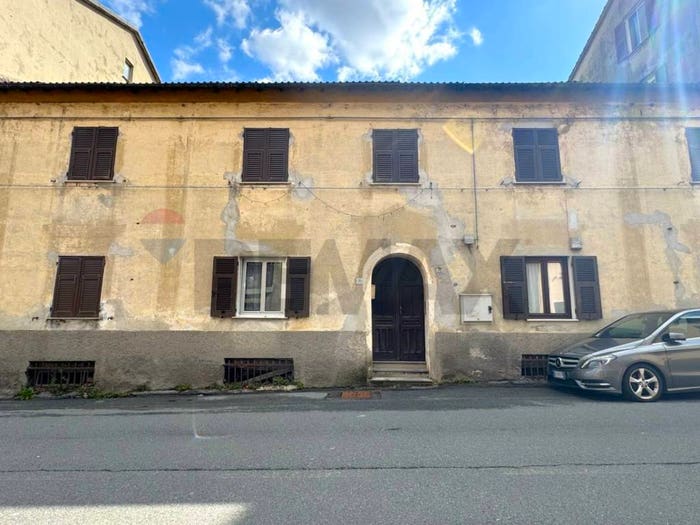 Appartamento con 6 locali in vendita in Via Roma, Centro, Busalla