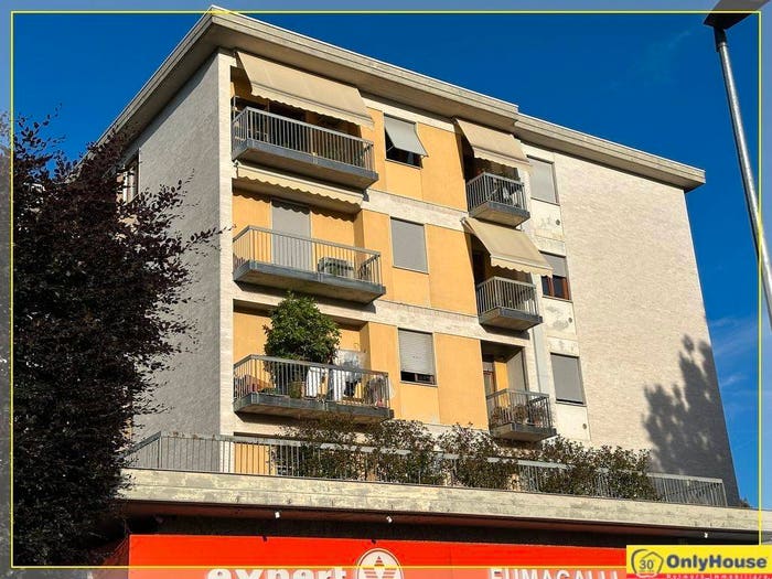 Appartamento trilocale in vendita in Via Giosuè Carducci, Canovine, Bergamo