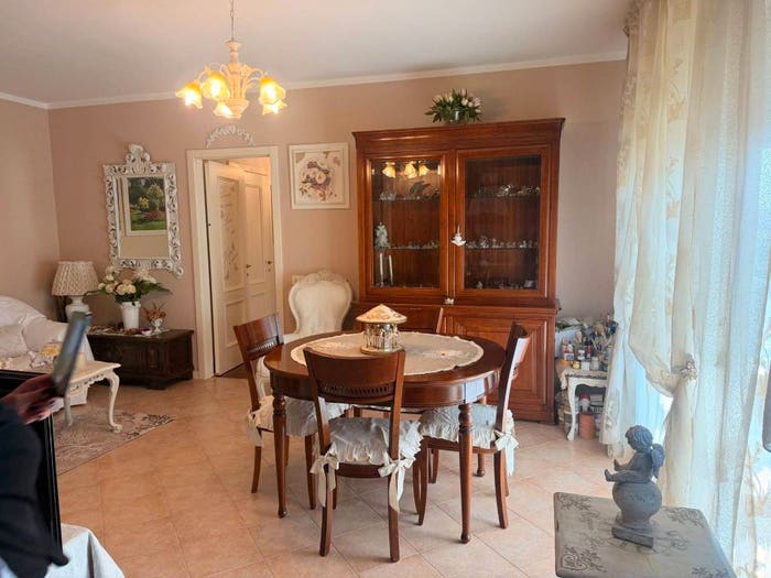 Appartamento trilocale in vendita in Via Egisto Malfatti, Lungomare, Viareggio