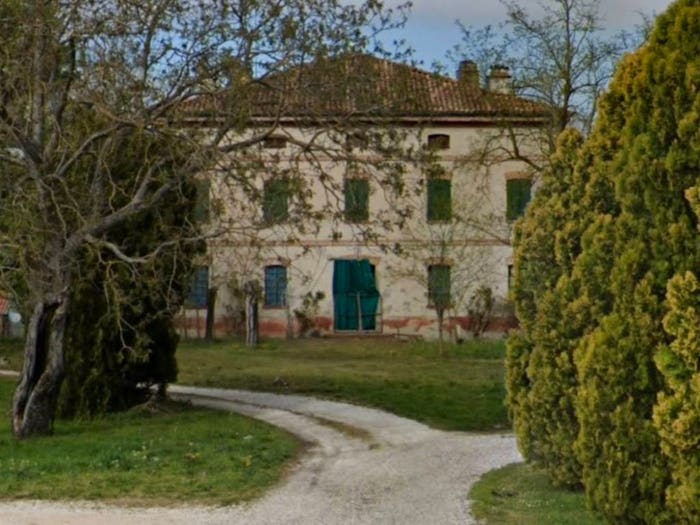 Casa con 6 locali in vendita in Via Virgiliana, Borgo Virgilio