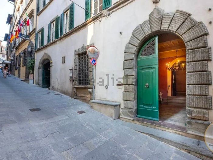 Appartamento trilocale in vendita in Centro, Cortona