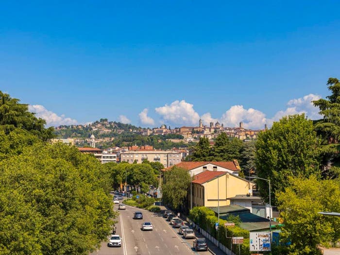 Appartamento trilocale in vendita in Via Zanica, Malpensata, Bergamo