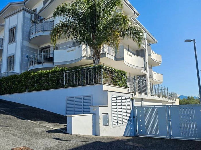 Appartamento trilocale in vendita in Via Appennini, Santa Lucia, Fonte Nuova