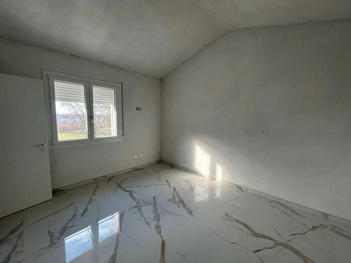 Appartamento trilocale in vendita in LAMA POLESINE Via Verdi, Centro, Ceregnano