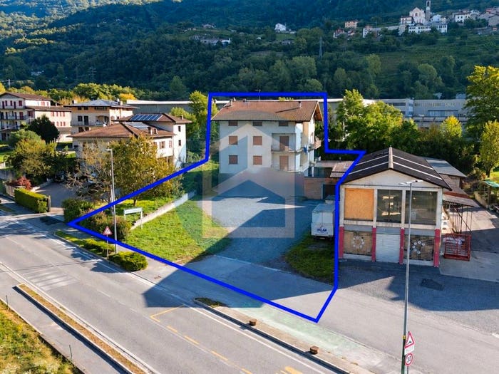 Casa con 6 locali in vendita in Via Marcolini, Ceto