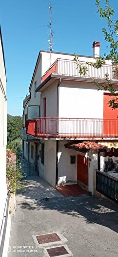 Casa con 8 locali in vendita in Via San Rocco, Castel Frentano