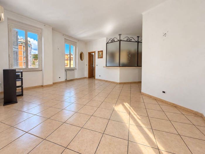 Appartamento quadrilocale in vendita in Via Francesco Crispi, Centro Storico, La Spezia
