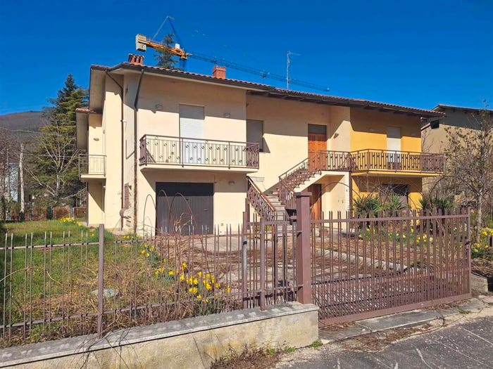 Casa con 6 locali in vendita in Centro, Pieve Torina