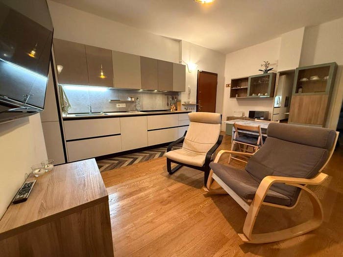 Appartamento bilocale in vendita in Via Giovanni Berchet, Piscina, Legnano