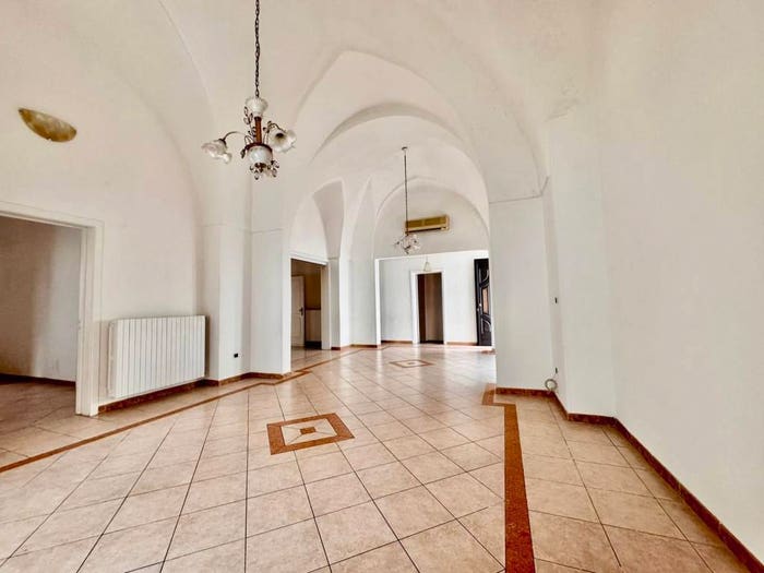 Casa con 5 locali in vendita in Via Felice Trizio, Collepasso