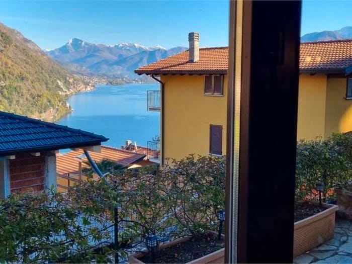 Appartamento trilocale in vendita in Via Schignano, Centro, Argegno