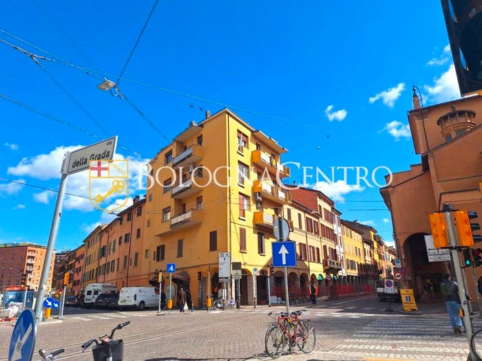 Appartamento trilocale in vendita in Via San Felice, San Felice, Bologna