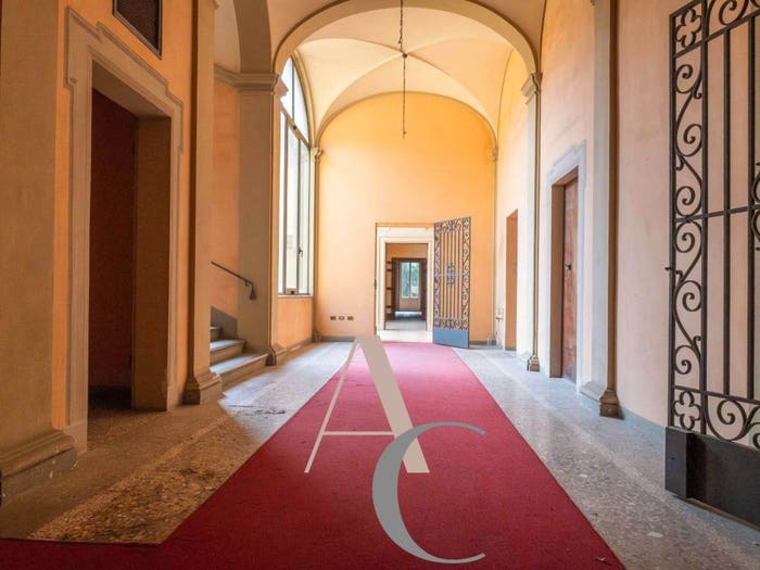 Appartamento bilocale in vendita in Strada Maggiore, Santo Stefano, Bologna