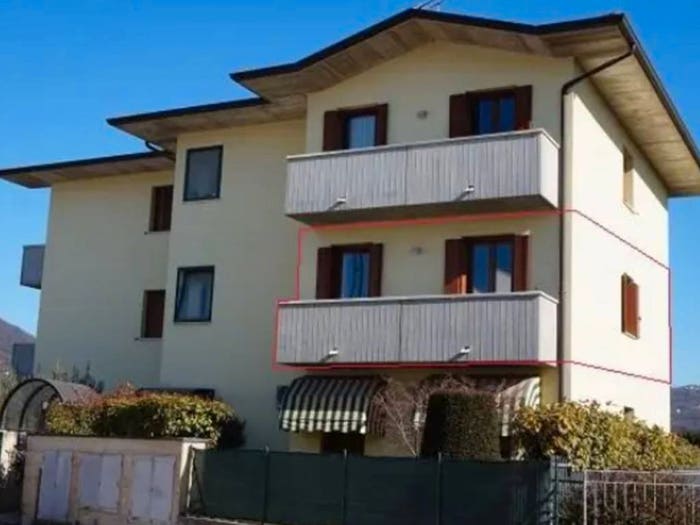 Appartamento trilocale in vendita in Via Aprile, Centro, Brogliano