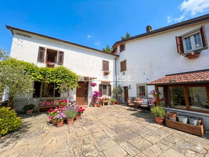 Casa con 6 locali in vendita in Località ai Cerri, Fivizzano