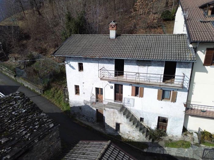 Casa quadrilocale in vendita in SP, Gravedona ed Uniti