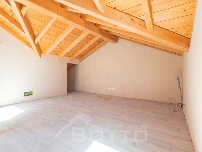 Appartamento bilocale in vendita in Via Zaccheo Paolo, Centro, Cannobio
