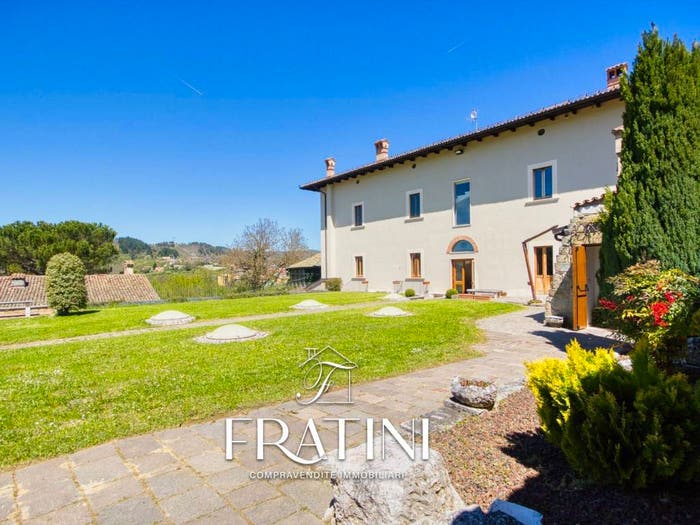 Casa con 6 locali in vendita in Via San Lorenzo, Centro, Montereale