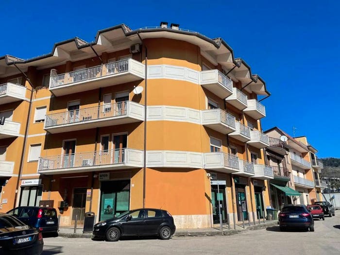 Appartamento quadrilocale in vendita in Via Giulio Capone, Montella