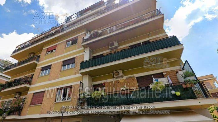 Appartamento trilocale in vendita in Via Casimiro Mondino, Torrevecchia, Roma