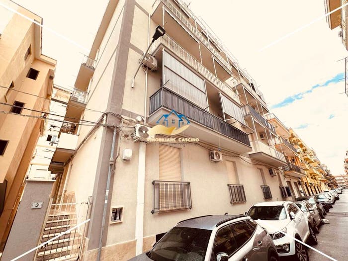 Appartamento quadrilocale in vendita in Via Giuseppe Cesare Abba, Centro, Bagheria