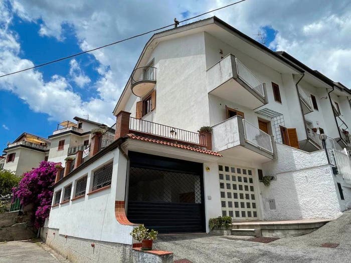 Casa con 6 locali in vendita in Mercato, Giffoni Valle Piana