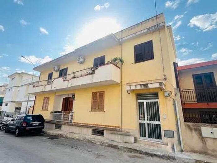 Appartamento con 6 locali in vendita in Via Piero Calamandrei SNC, Centro, Noto