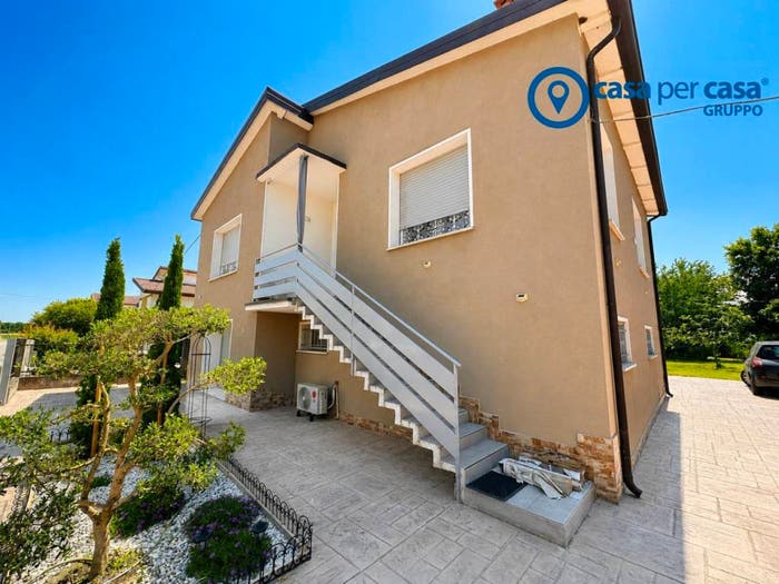 Casa con 5 locali in vendita in Via Giuseppe Di Vittorio, Braglia, Papozze