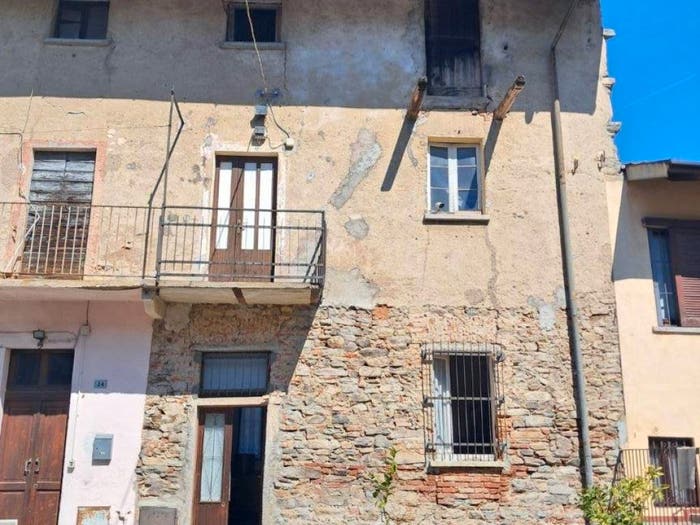 Casa trilocale in vendita in Via Libertà, Bernate, Casale Litta