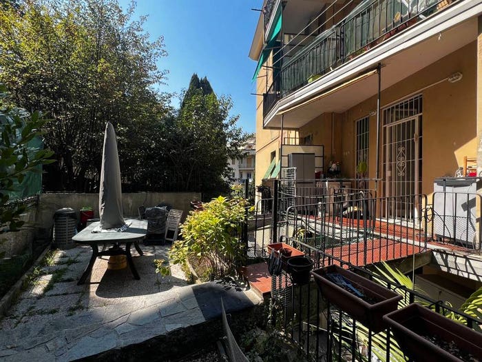 Appartamento trilocale in vendita in Via Sibilla Mertens, Sturla, Genova