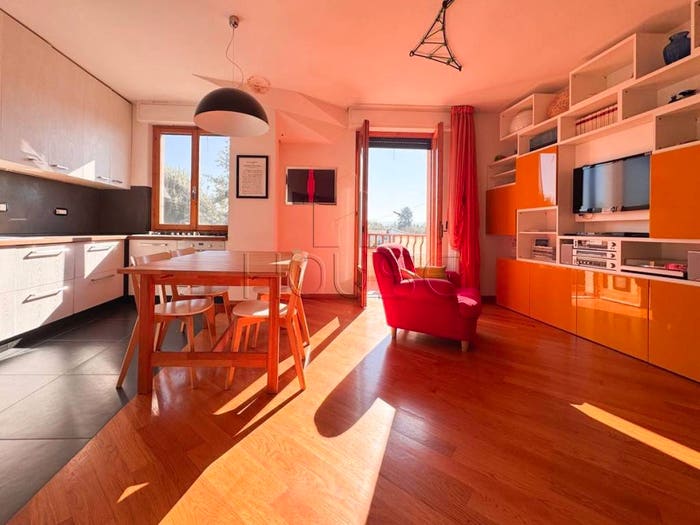 Appartamento quadrilocale in vendita in Via Cipriano Angioloni, Piosina, Città di Castello