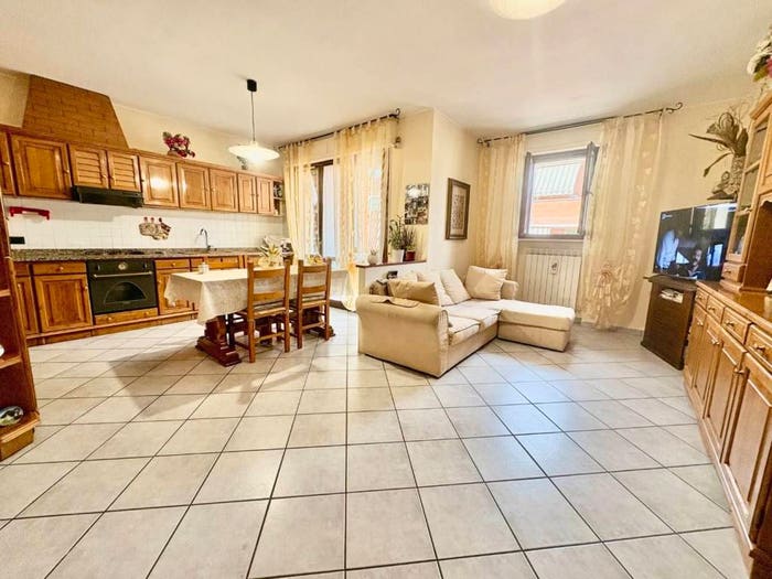 Appartamento trilocale in vendita in Via Cesare Battisti, Centro, Castelfiorentino