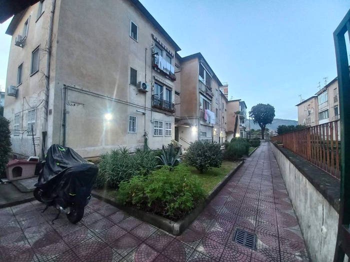 Appartamento trilocale in vendita in Via Nicola e Tullio Porcelli, Fuorigrotta, Napoli