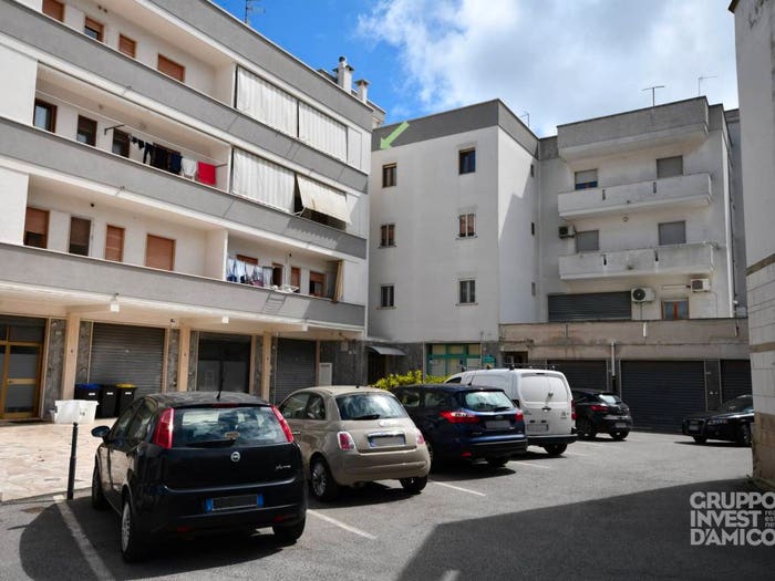 Appartamento con 6 locali in vendita in Via Fasano, Centro, Cisternino