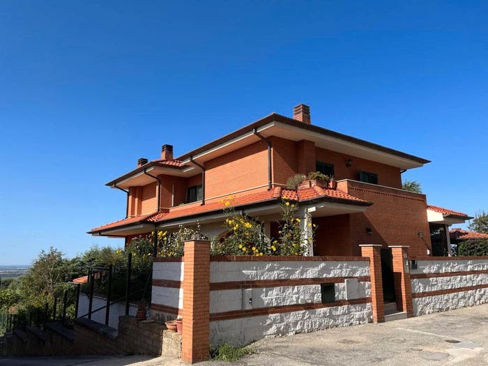 Casa con 6 locali in vendita in Via Don Guido De Cave, Centro, Cori