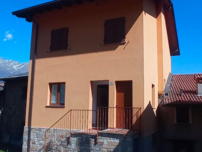 Casa con 5 locali in vendita in Via Odecla, Malonno