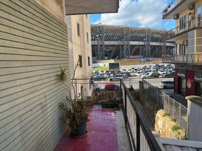 Appartamento con 5 locali in vendita in Via Giulia Gonzaga, Fuorigrotta, Napoli