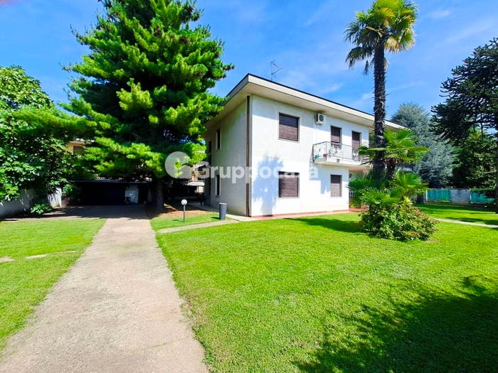 Casa con 6 locali in vendita in Via Giugno, Mesero