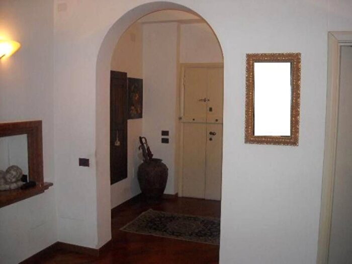 Appartamento con 6 locali in vendita in Via Luca Della Robbia SNC, Centro Mare, Pesaro