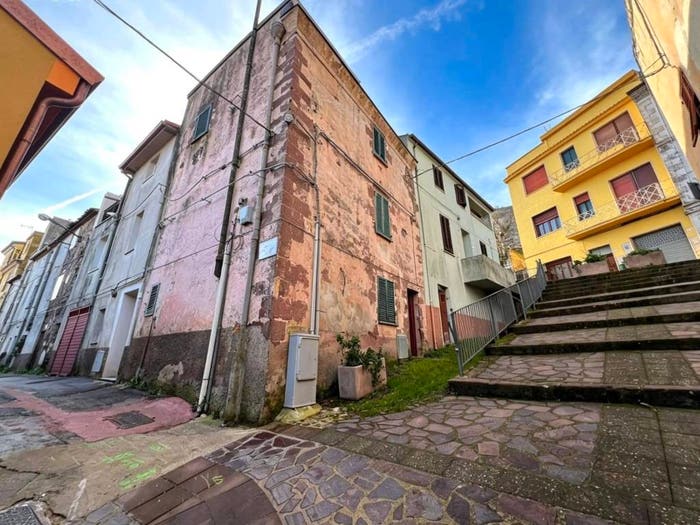 Casa quadrilocale in vendita in Via Cristoforo Colombo, Villanova Monteleone