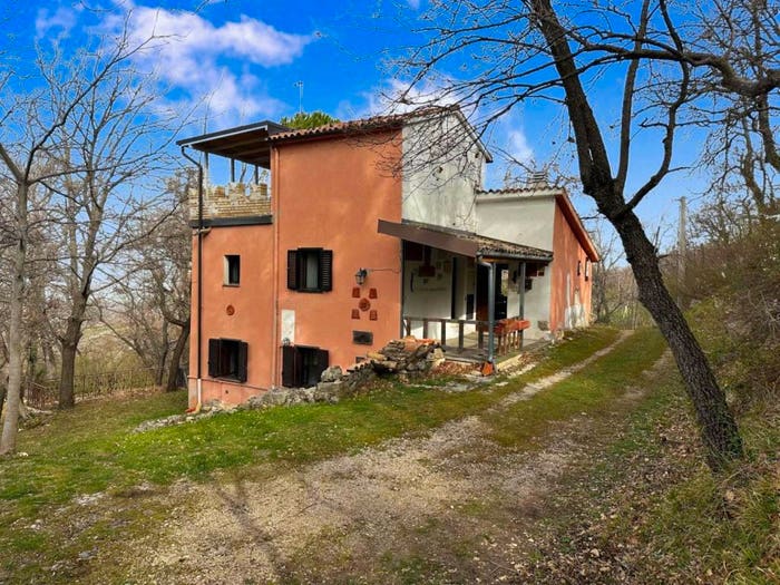 Casa con 6 locali in vendita in Contrada San Giovanni, San Giovanni, San Valentino in Abruzzo Citeriore