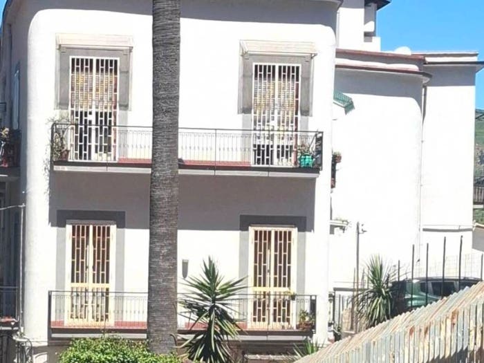 Appartamento trilocale in vendita in Via Vicinale Fosso Santo Stefano, Vomero, Napoli