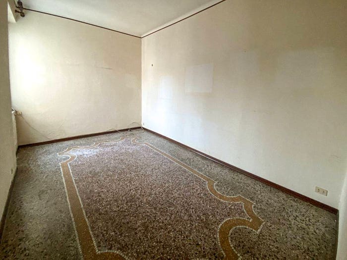 Appartamento con 6 locali in vendita in Corso Monte Grappa, Manin, Genova