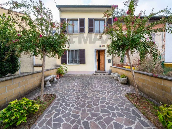 Casa quadrilocale in vendita in Via Campo del Perdono, Villa Pasquali, Sabbioneta