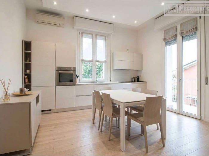 Appartamento con 6 locali in vendita in Via Prampolini, Sant'Agnese Università, Modena